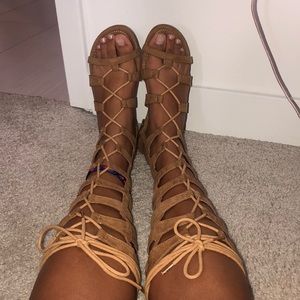 High Gladiador Sandals
